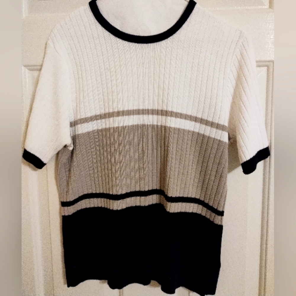Striped Company Collection Short Sleeved Sweater Sz M